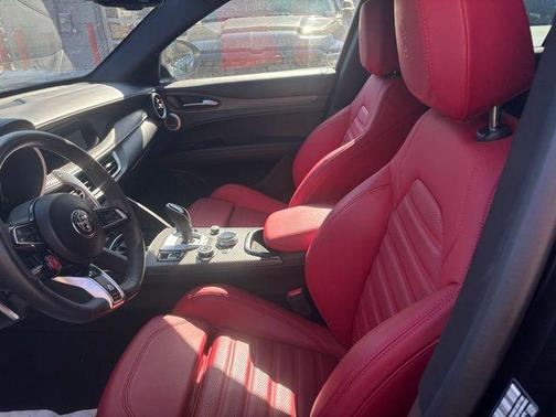 2024 Alfa Romeo Stelvio Ti