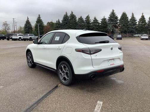 2025 Alfa Romeo Stelvio Sprint AWD