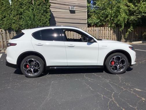 2025 Alfa Romeo Stelvio Sprint AWD