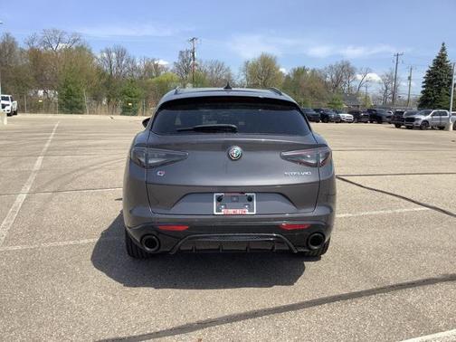 2025 Alfa Romeo Stelvio Sprint AWD