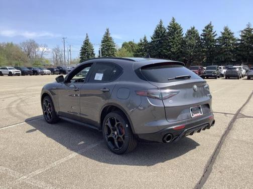 2025 Alfa Romeo Stelvio Sprint AWD
