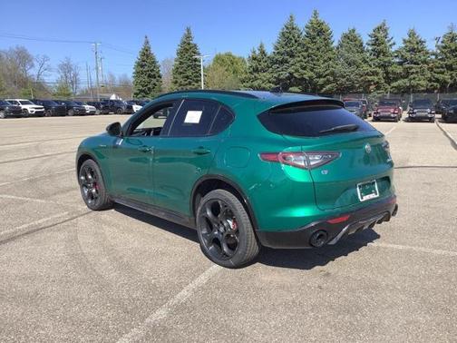 2025 Alfa Romeo Stelvio Sprint AWD
