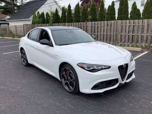 Milano White 2025 Alfa Romeo Giulia AWD