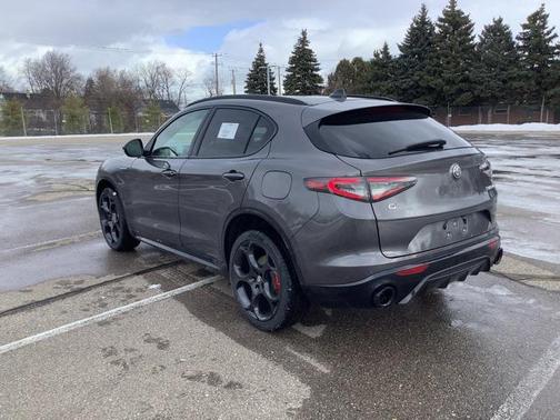 2025 Alfa Romeo Stelvio Sprint AWD
