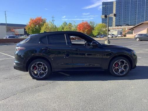 2024 Alfa Romeo Stelvio Veloce AWD
