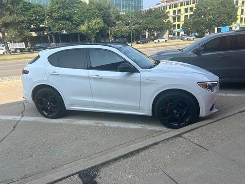 Alfa White 2023 Alfa Romeo Stelvio Veloce AWD