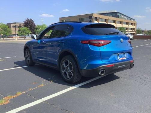 2021 Alfa Romeo Stelvio Base