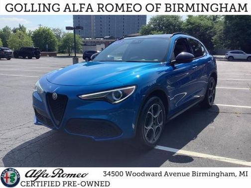 2021 Alfa Romeo Stelvio Base