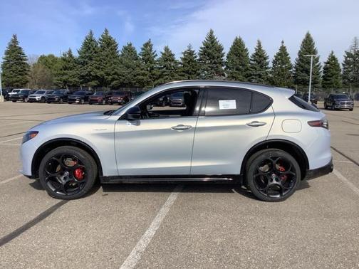 2025 Alfa Romeo Stelvio Sprint AWD