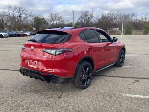 2025 Alfa Romeo Stelvio Sprint AWD
