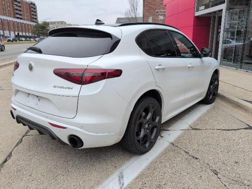 2023 Alfa Romeo Stelvio Veloce AWD