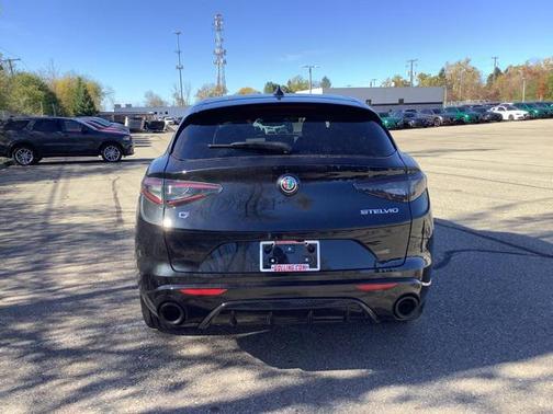 2025 Alfa Romeo Stelvio Sprint AWD