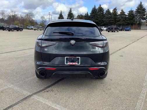 2025 Alfa Romeo Stelvio Sprint AWD