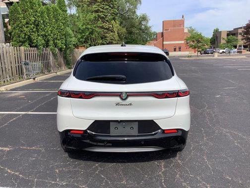 Milano White 2024 Alfa Romeo Tonale Ti EAWD
