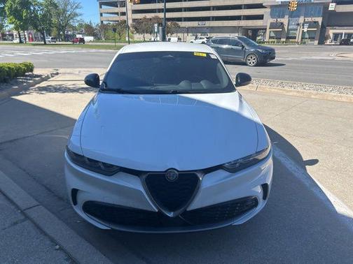 Milano White 2024 Alfa Romeo Tonale Ti EAWD
