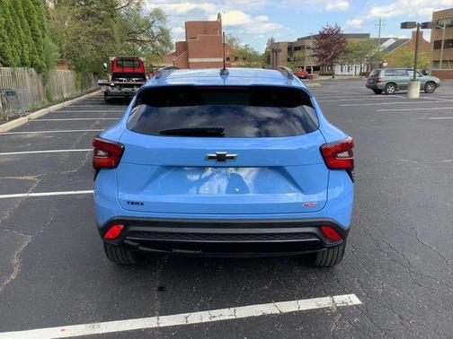 Fountain Blue 2024 Chevrolet Trax FWD 2RS