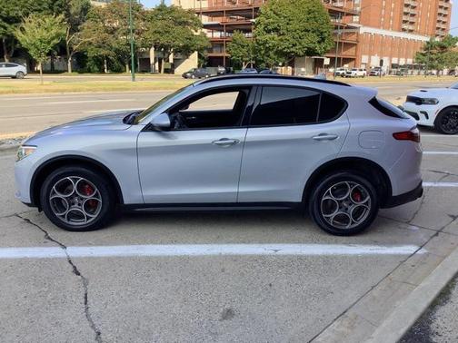 2022 Alfa Romeo Stelvio Sprint