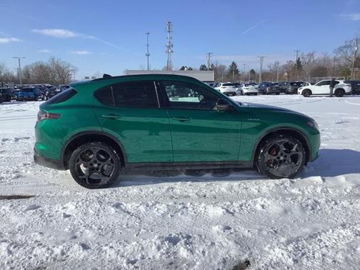2025 Alfa Romeo Stelvio Sprint AWD