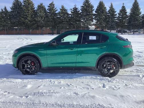 2025 Alfa Romeo Stelvio Sprint AWD
