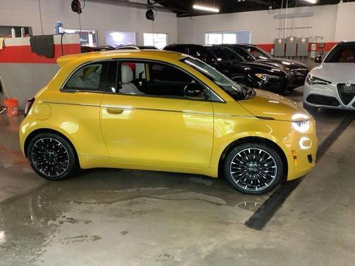Miami Sunset 2026 FIAT 500e Battery Electric