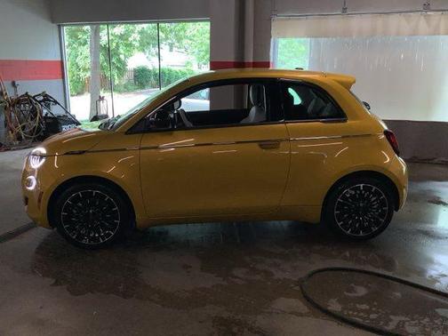 Miami Sunset 2026 FIAT 500e Battery Electric
