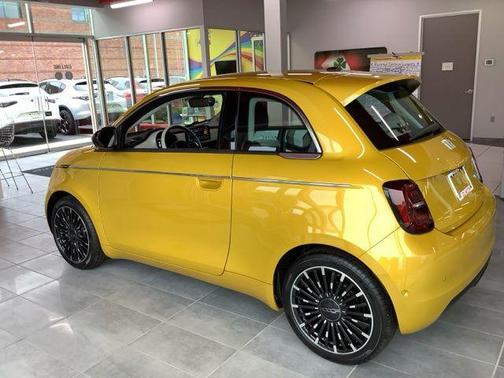 Miami Sunset 2026 FIAT 500e Battery Electric