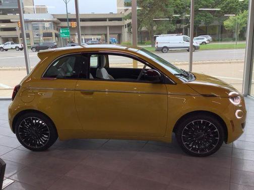 Miami Sunset 2026 FIAT 500e Battery Electric