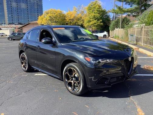 2025 Alfa Romeo Stelvio Sprint AWD