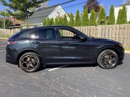 2025 Alfa Romeo Stelvio Sprint AWD