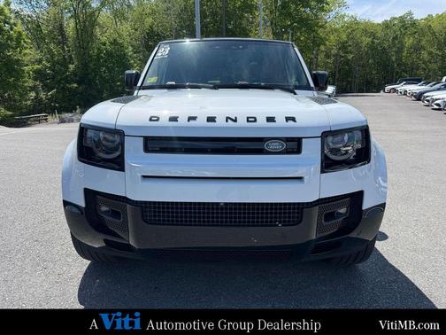 Yulong White Metallic 2023 Land Rover Defender 110 V8