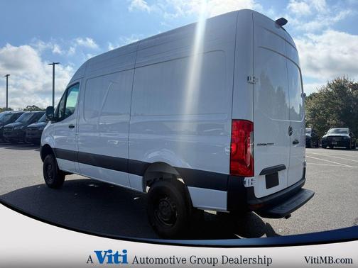 Artic White 2026 Mercedes-Benz Sprinter 2500 Cargo 144 WB