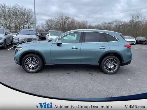 2025 Mercedes-Benz GLC 300 4MATIC