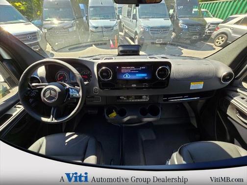 2025 Mercedes-Benz Sprinter 2500 Standard Roof