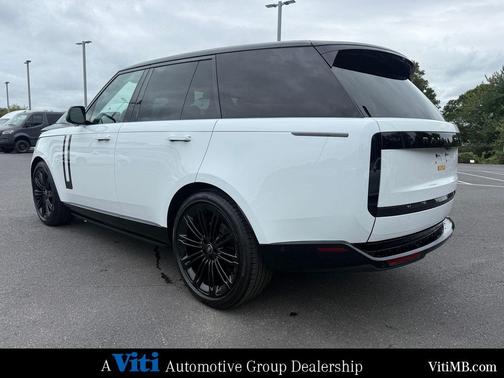 2025 Land Rover Range Rover P400 SE