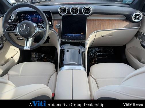 2025 Mercedes-Benz GLC 300 4MATIC