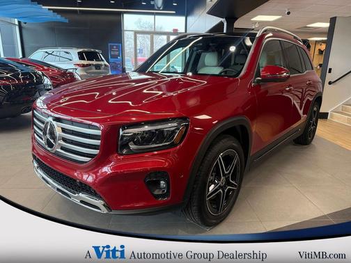 MANUFAKTUR Patagonia Red Metallic 2026 Mercedes-Benz GLB 250 4MATIC