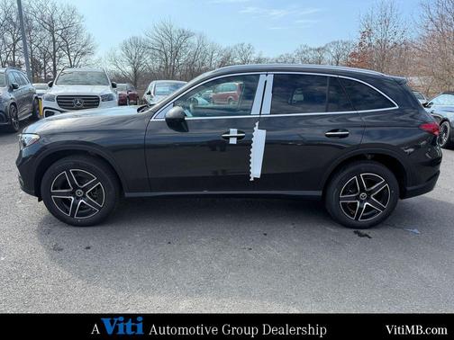Graphite Gray Metallic 2026 Mercedes-Benz GLC 300 4MATIC