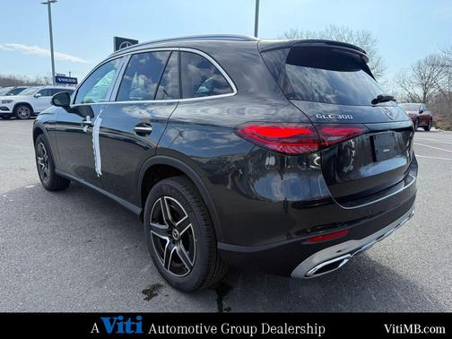 Graphite Gray Metallic 2026 Mercedes-Benz GLC 300 4MATIC