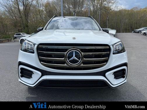 MANUFAKTUR Moonlight White Metallic 2026 Mercedes-Benz GLS 580 4MATIC
