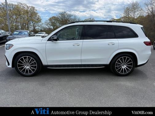 MANUFAKTUR Moonlight White Metallic 2026 Mercedes-Benz GLS 580 4MATIC