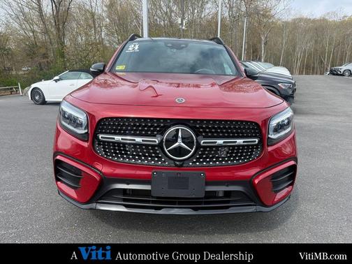MANUFAKTUR Patagonia Red Metallic 2024 Mercedes-Benz GLB 250 4MATIC