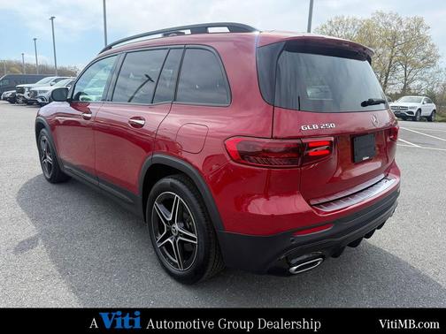 MANUFAKTUR Patagonia Red Metallic 2024 Mercedes-Benz GLB 250 4MATIC