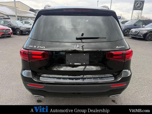 Night Black 2026 Mercedes-Benz GLB 250 4MATIC