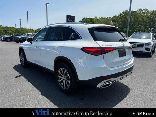 2025 Mercedes-Benz GLC 300 4MATIC