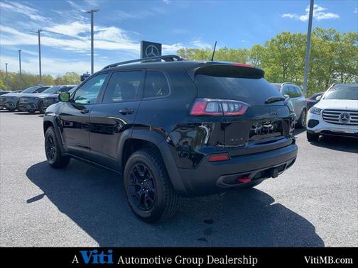 2022 Jeep Cherokee Trailhawk