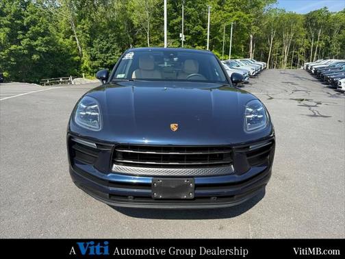 2022 Porsche Macan Base