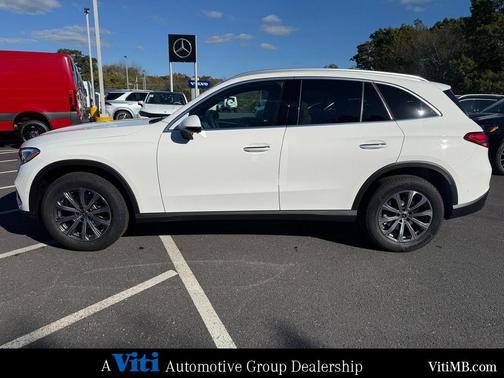 2026 Mercedes-Benz GLC 300 4MATIC