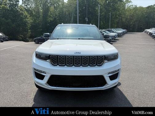2022 Jeep Grand Cherokee Summit