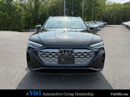 2024 Audi Q8 e-tron Premium Plus