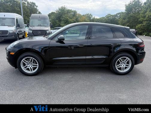 2017 Porsche Macan Base